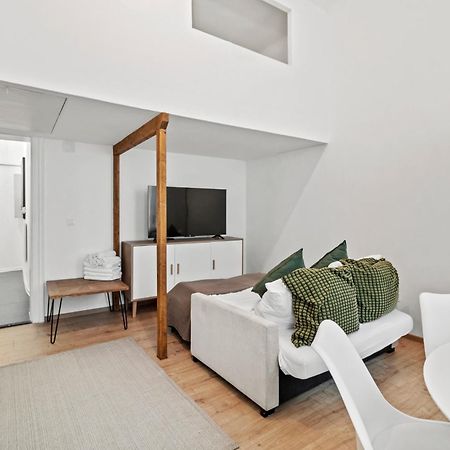Chic 1Br Apartment - Directly Near Schoenbrunn Вена Экстерьер фото