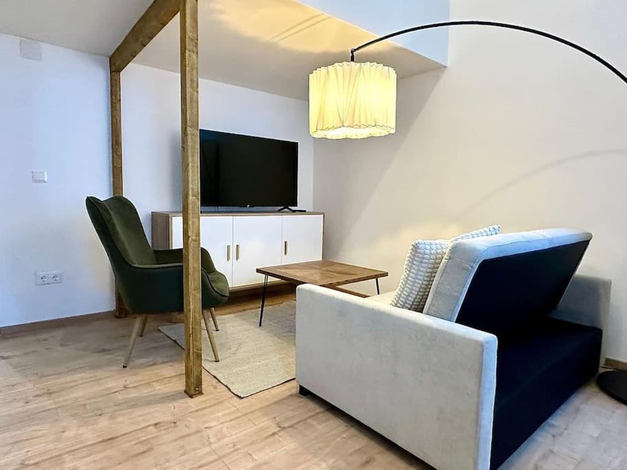 Chic 1Br Apartment - Directly Near Schoenbrunn Вена Экстерьер фото